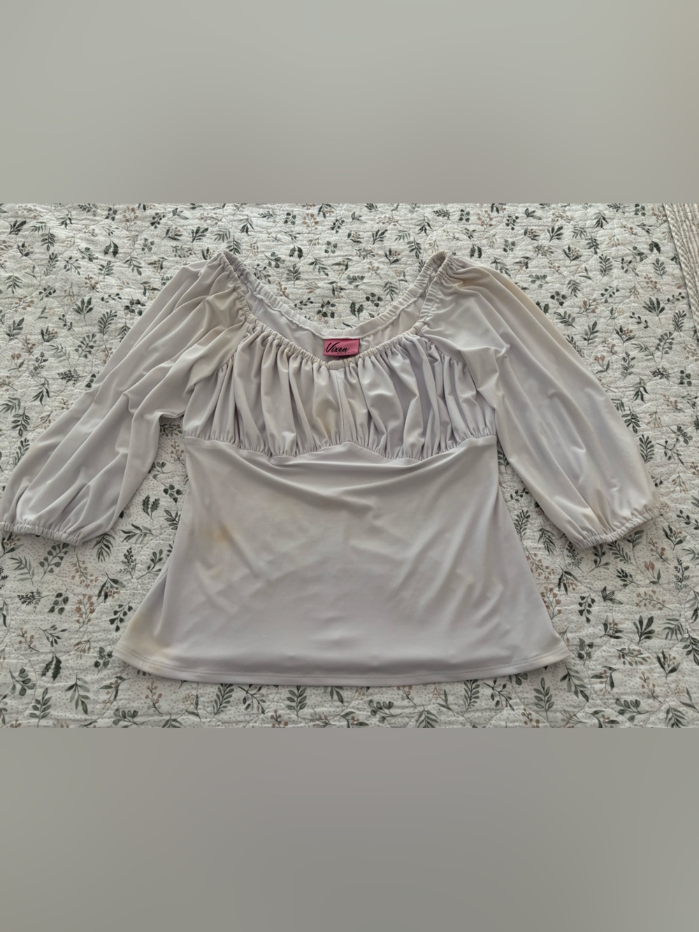 Vixen white vacation blouse *damaged*